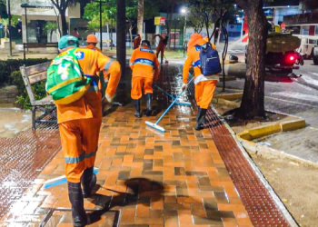 Mutirão reforça limpeza em praças de Mossoró