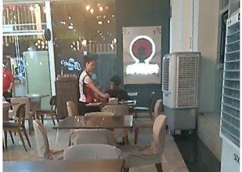 Exemplo de empatia: Vídeo mostra funcionária de lanchonete ajudando cliente com deficiência