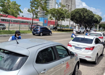 Veículos com placas finais 1 e 2 devem quitar taxa de licenciamento nesta semana