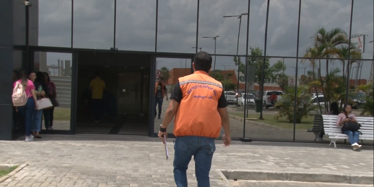 Estrutura de prédio não apresenta riscos, afirmam Universidade e Defesa Civil