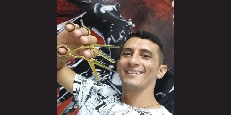 Cabeleireiro suspeito de provocar acidente em Apodi se apresenta à Justiça