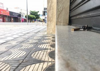 Centro de Mossoró amanhece vazio nesta terça-feira (21)