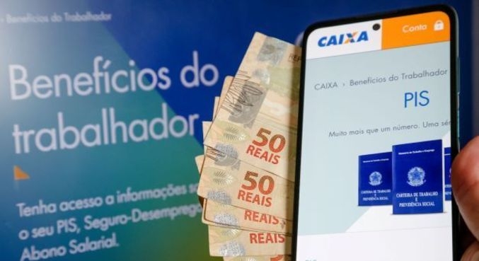 Abono salarial de 2021 começa a ser pago nesta quarta (15) pela Caixa