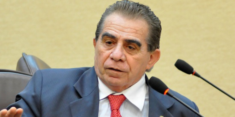 Estado de saúde de ex-deputado Raimundo Fernandes é estável, diz assessoria