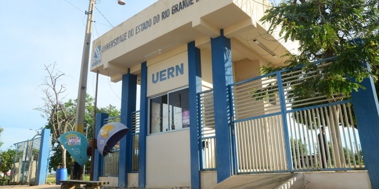 Aprovados na UERN já podem realizar cadastro institucional