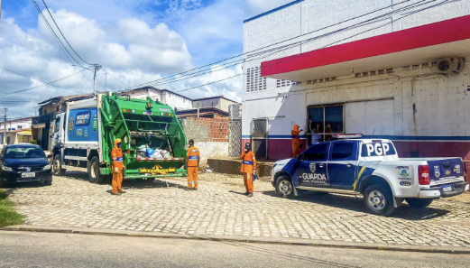 Confira os bairros onde acontece a coleta de lixo neste domingo (19)