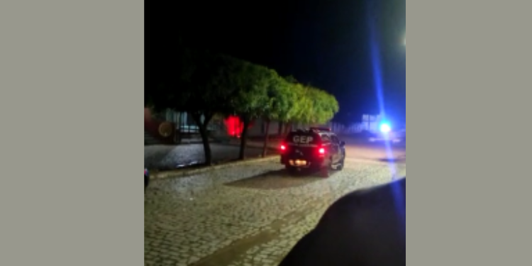 Caraúbas suspende aulas e inaugurações após criminosos tentarem incendiar ônibus