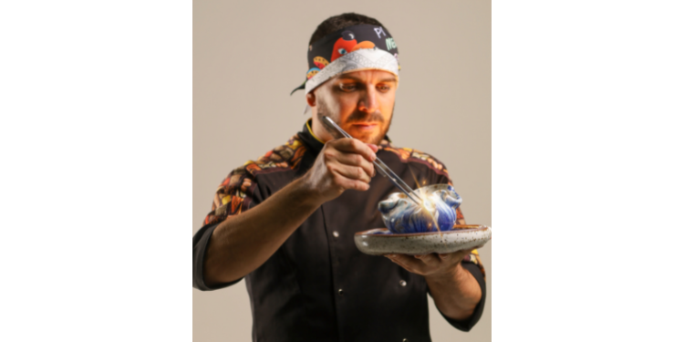 Chef paraibano capacita funcionários em restaurante de Mossoró