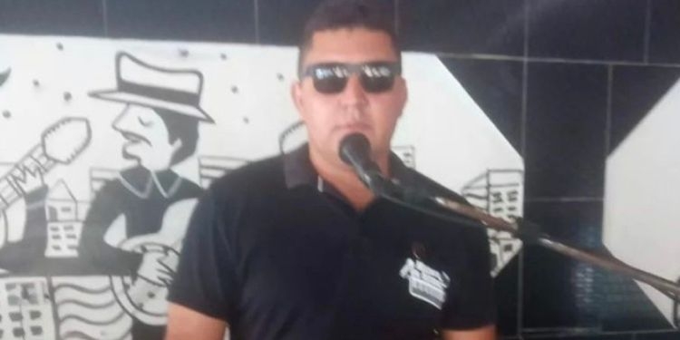 Tecladista morre após tentar salvar sogro de ataque de abelhas em Felipe Guerra