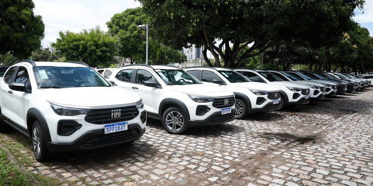 Governo entrega 11 veículos para Delegacias de Atenção à Mulher