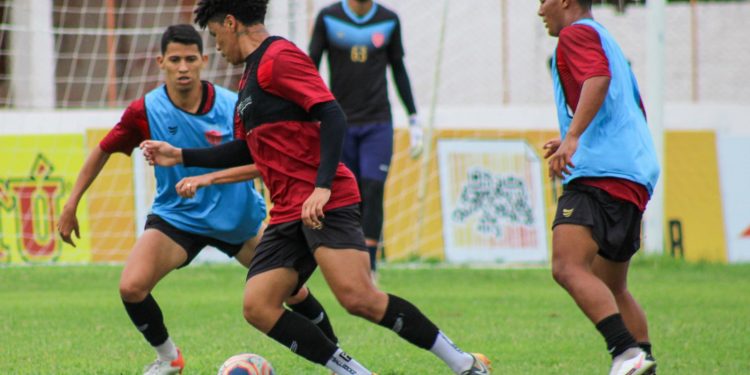 Após liberação do Estádio Nogueirão, Potiguar enfrenta o América com torcida única