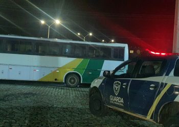 Criminosos tentam queimar ônibus em Mossoró