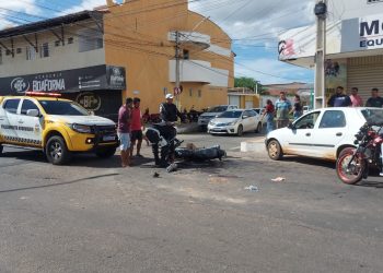 Motociclista fica gravemente ferido após colidir com caçamba em Mossoró