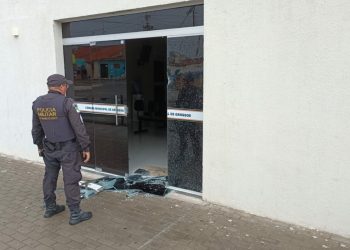 Câmara Municipal de Grossos é alvo de criminosos