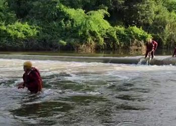 Bombeiros tentam localizar homens que desapareceram na Barragem da Farinha na zona rural