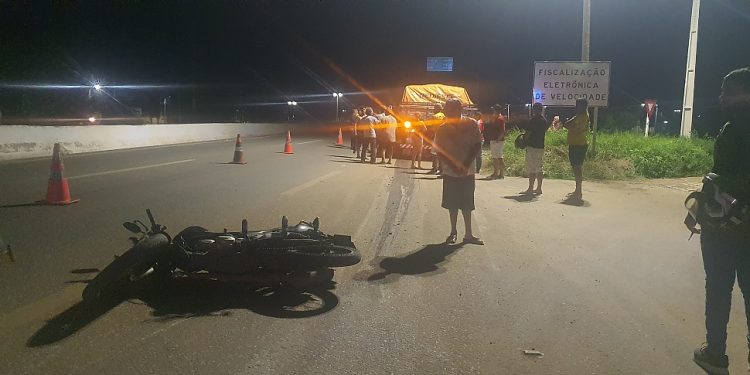 Mototaxista por aplicativo morre em acidente na BR-304