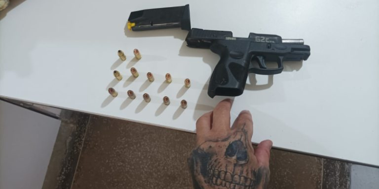 Motorista de Prefeitura de Alto do Rodrigues é preso por porte ilegal de arma em Mossoró