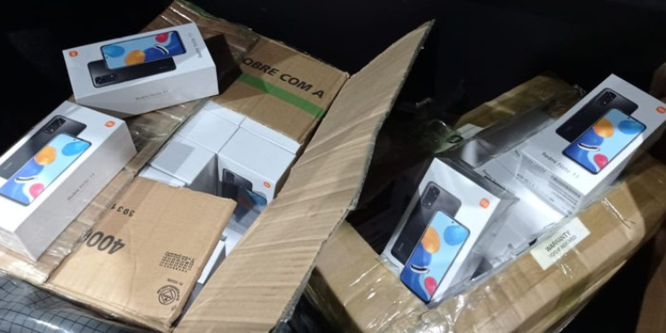 Carga de smartphones sem nota fiscal é apreendida em Mossoró