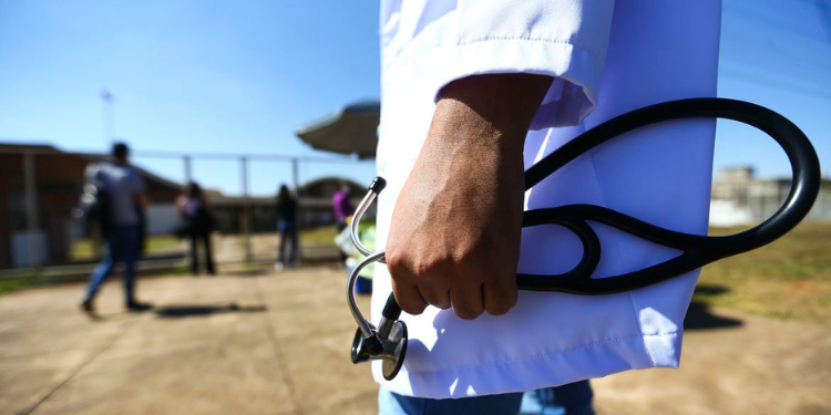 Novo edital do Mais Médicos tem 74 vagas para o RN; 3 são para Mossoró