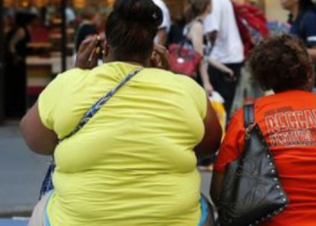 Idade, renda e sedentarismo são principais fatores para obesidade, diz estudo