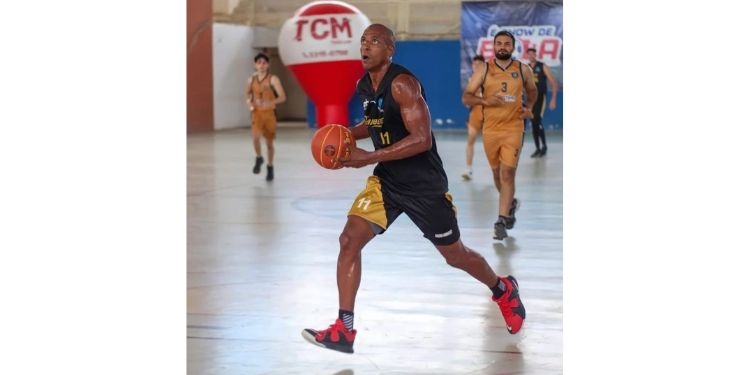 Jogador da Seleção Master de Basquete fala da alegria de vestir camisa do Brasil morando em Caraúbas