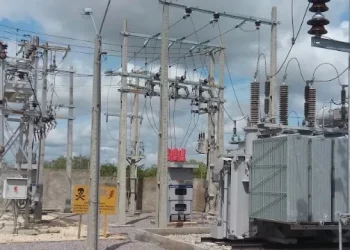 Caraúbas fica mais de 17 horas sem eletricidade