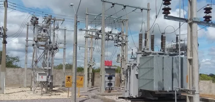 Caraúbas fica mais de 17 horas sem eletricidade