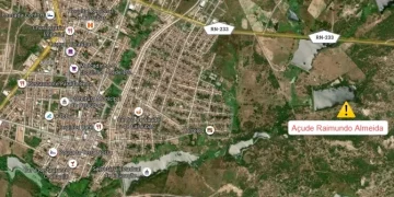 Açude em Caraúbas corre risco de rompimento e população teme inundações