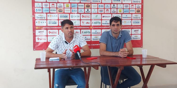 Márcio Mossoró anuncia aposentadoria e segue como gestor no Potiguar