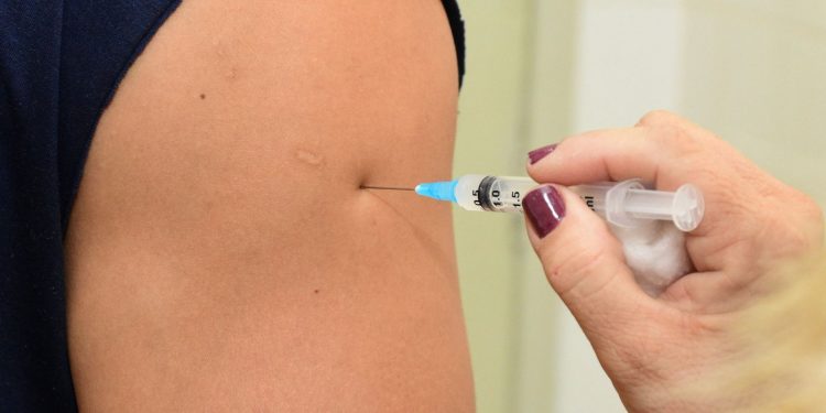 Mossoró inicia aplicação da vacina bivalente para a população a partir dos 18 anos