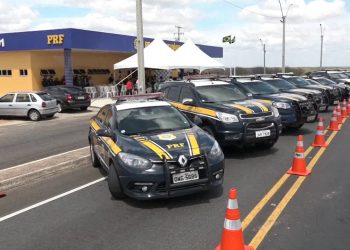 Mais de 200 infrações foram identificadas durante Operação Tiradentes pela PRF