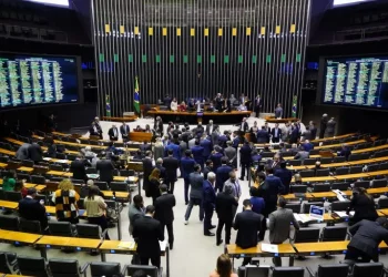 Câmara Federal aprova texto-base do arcabouço fiscal; dois Deputados do RN votaram NÃO
