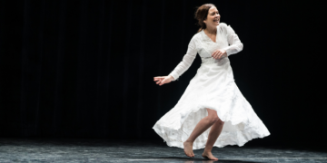 Atriz Claudia Abreu apresenta espetáculo “Virginia” em Mossoró nesta quinta-feira (31)