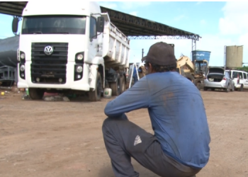 “Só Jesus que paga isso ai”, diz dono de caçamba sobre novo veículo comprado com doações