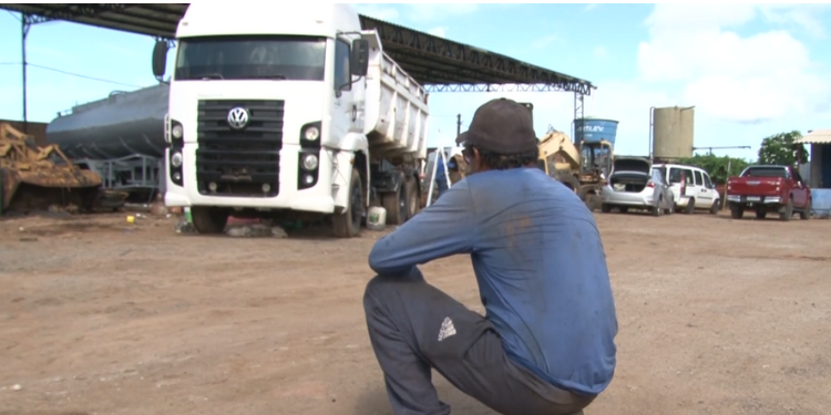 “Só Jesus que paga isso ai”, diz dono de caçamba sobre novo veículo comprado com doações