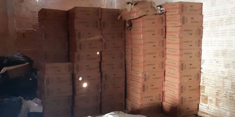 Mais de três mil caixas de cigarros contrabandeadas são apreendidas em Assú