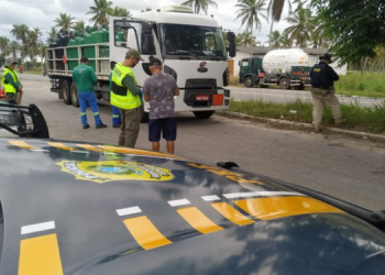 PRF e IBAMA realizam fiscalização ambiental em transportes de produtos perigosos no RN
