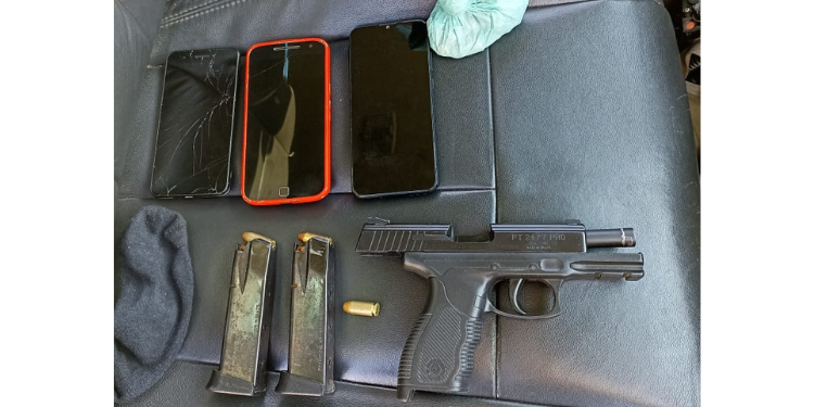 Dois homens são presos por suspeita de porte ilegal de arma em Martins