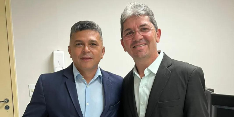 Tony Cabelos e Ozaniel Mesquita são diplomados após recontagem de votos