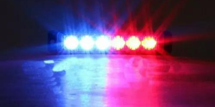 Após estacionar, mulher tem carro roubado em academia