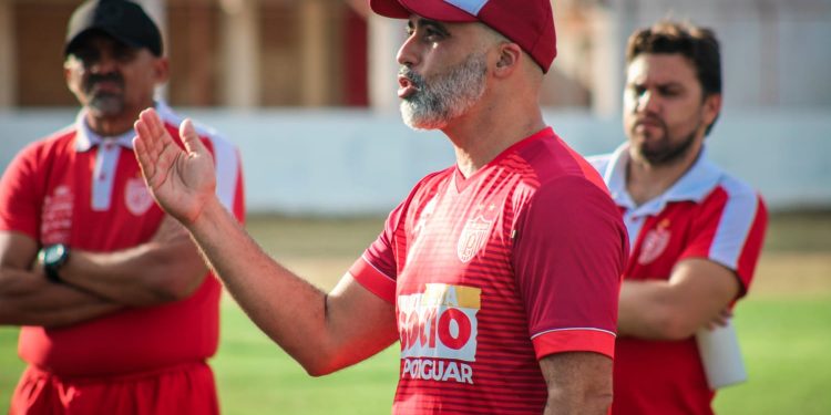 Potiguar comunica desligamento do técnico Júnior Câmara