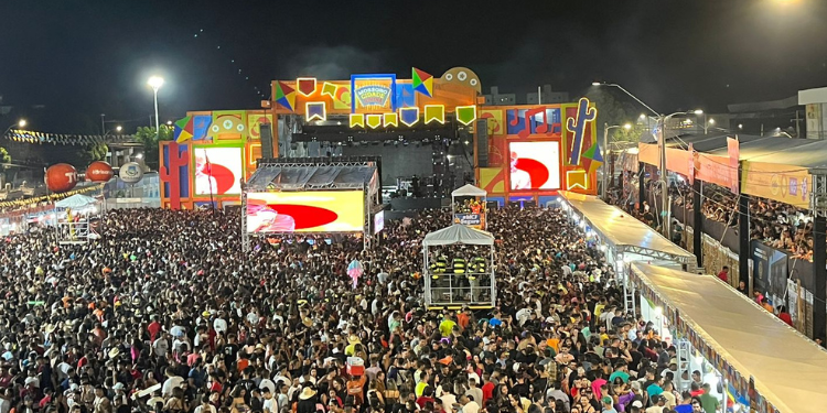 Nattanzinho anima mais uma noite de MCJ; veja programação de cada Polo