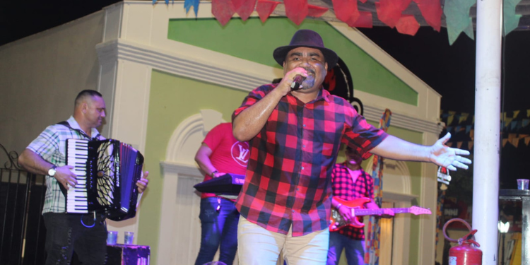 Veja programações de festejos juninos de Mossoró e Assú nesta segunda (19)