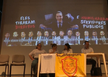 Em nova assembleia unificada, servidores suspendem greve geral e marcam paralisação