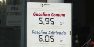Gasolina sobe 0,30 centavos em Mossoró; Fátima Bezerra demonstra preocupação