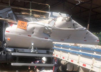 Uma pessoa fica ferida após caminhão tanque explodir