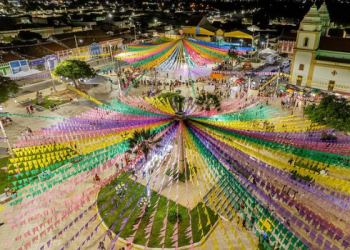 São João de Assú tem início com show de Mari Fernandez nesta quarta-feira (14)