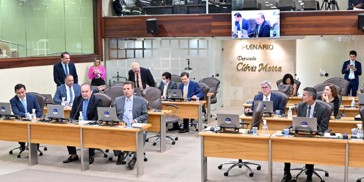 Assembleia aprova aumento salarial para desembargadores do TJRN e procuradores do MPRN