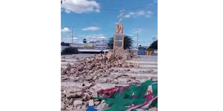 Marco Histórico do Assú, construído em 1901, desaba após forte ventania