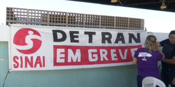 Detran em greve, servidores cobram realização de concurso